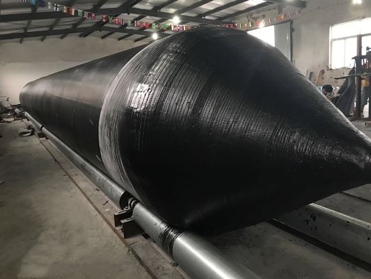 Airbags de levage de bateaux de couche plus épaisse 0,3 m - 3,0 m Airbags de levage lourds avec raccords de bout