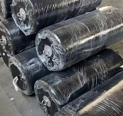 Les défenseurs de bateaux remplis de mousse de polyuréthane marine / offshore avec une bonne résistance chimique