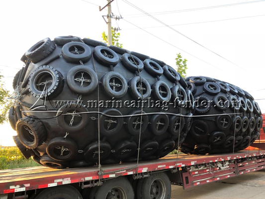 Résistance au vieillissement Pneumatique Fender en caoutchouc facile à gonfler Flange inoxydable Norme ISO17357