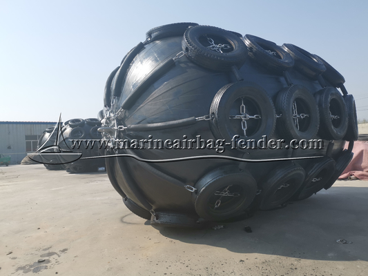 Type de filet de chaîne Fendeur flottant en caoutchouc Quay Fendeurs pneumatiques marins