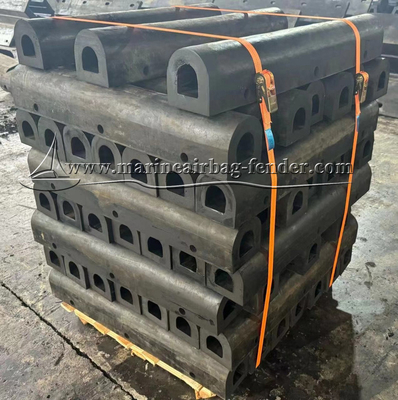 La bande de protection en caoutchouc solide de type D est extrudée DO Fender 24 mois garantie