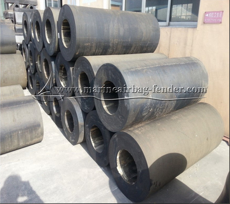 Fenders en caoutchouc sur mesure pour bateaux Fenders cylindriques pour bateaux Longue durée de vie