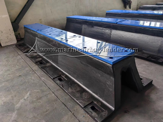 Fenders en caoutchouc de type arc V noir