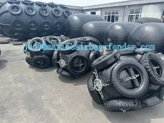 Résistance aux intempéries Vessel Pneumatic Rubber Fender 50kPa/80kPa Résistance